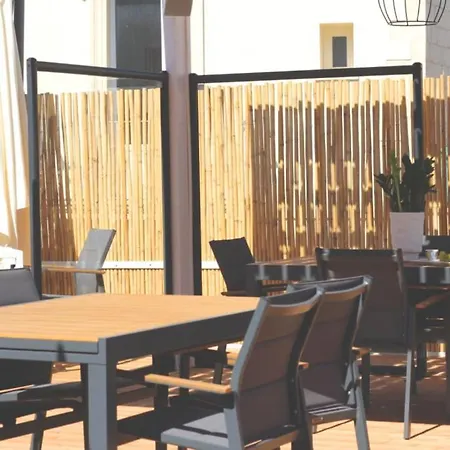 住宿加早餐酒店 T